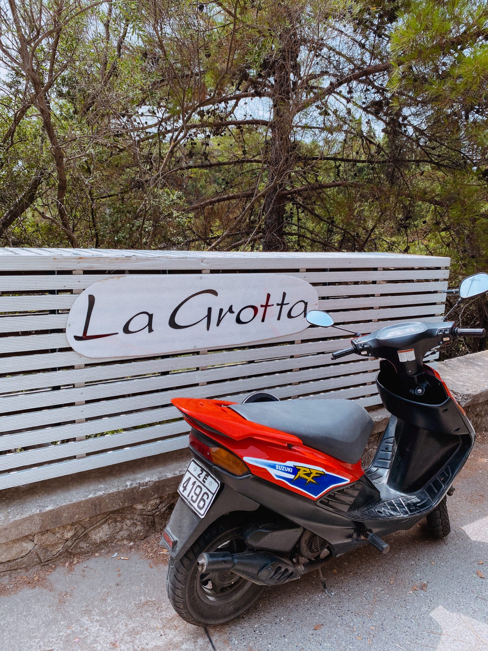 Must visit на Корфу: La Grotta.